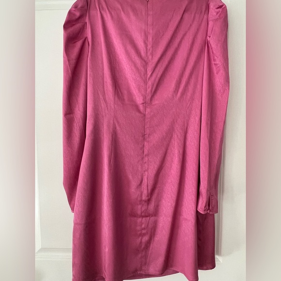 Wayf Pink Dress size Large - Picture 3 of 6